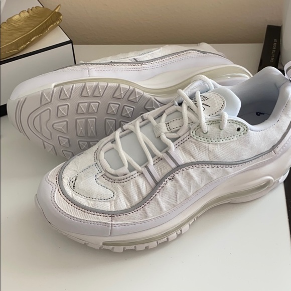 New Nike Air Max 98 LX cut away shoes - Picture 8 of 8